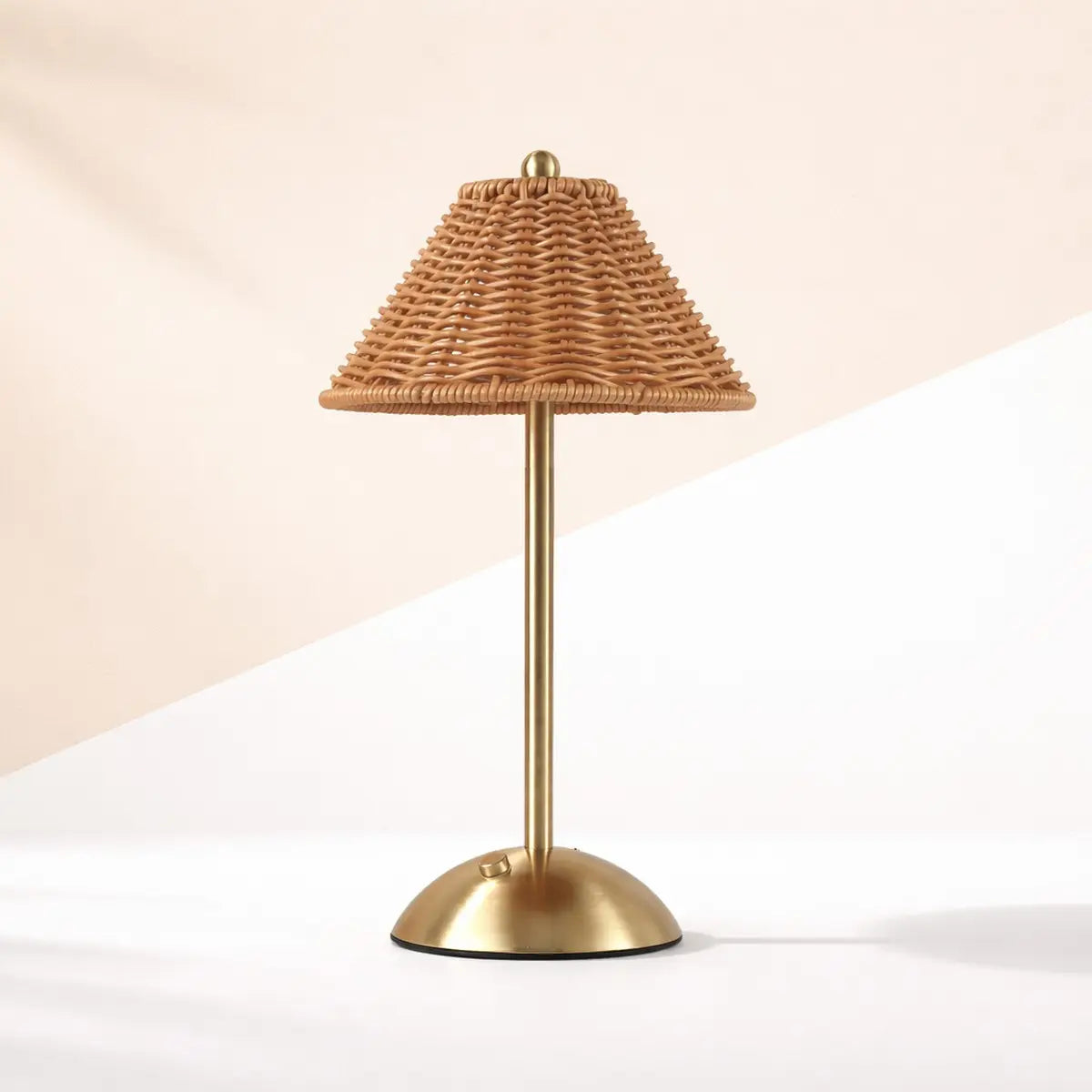 Imagem 1 de 7 de Luminária De Mesa Zenlart Abajur Bohemian Cobre Rattan