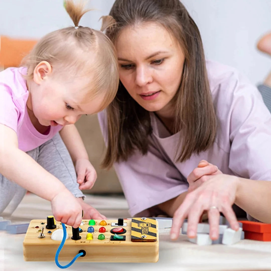 Painel Sensorial Montessori. Brinquedo Artesanal Educativo